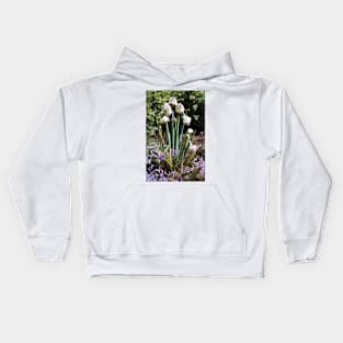 Winter-rear onion Kids Hoodie